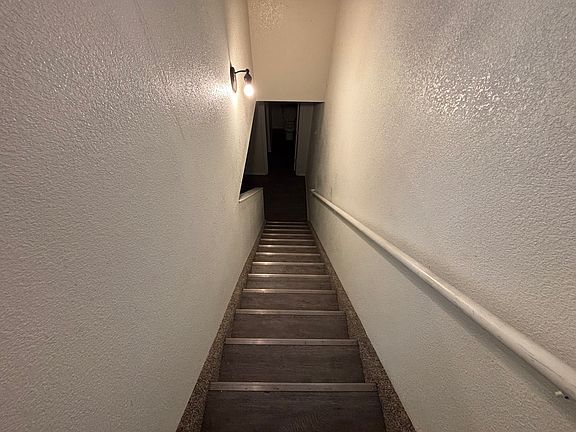 5th image of 1711 Oakshire Ln Unit B