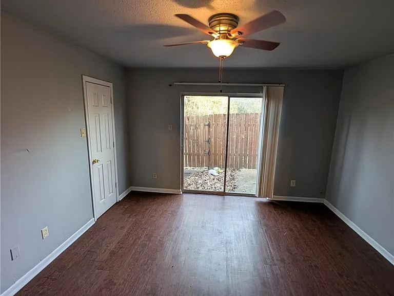 4123 Old Hearne Rd — Photo 5