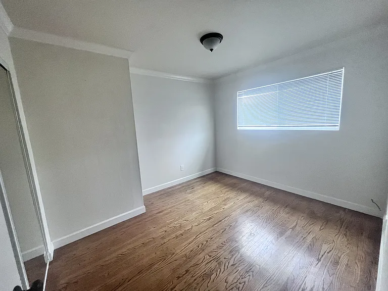 935 Sheridan St #C — Photo 9