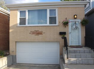 7115 W Devon Ave, Chicago, IL 60631