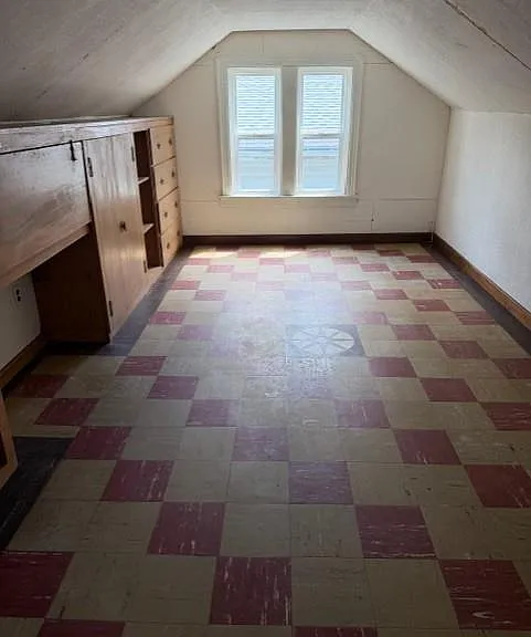 9743 Tesson Ferry Rd — Photo 18