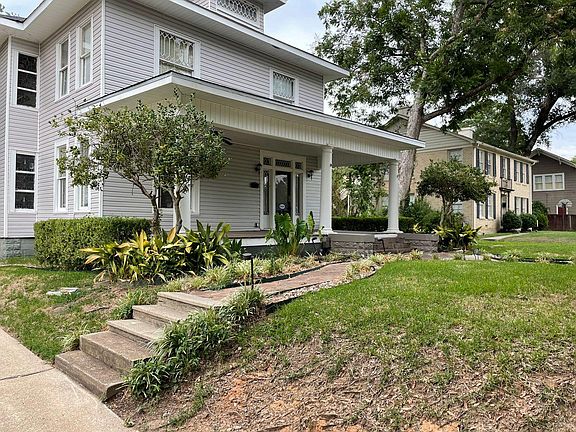 2nd image of 920 Linden St