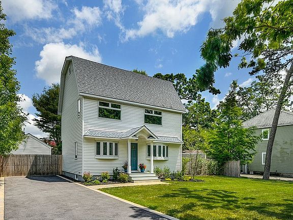 3rd image of 115 Woodland Dr