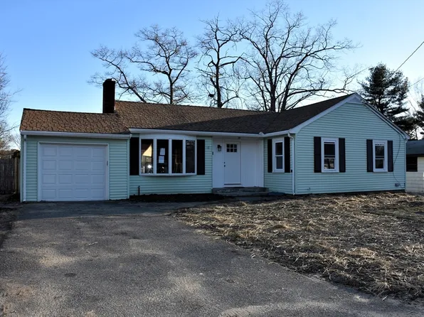 27 Walnut St, Oxford, MA 01540