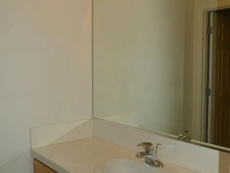2nd guest bathroom