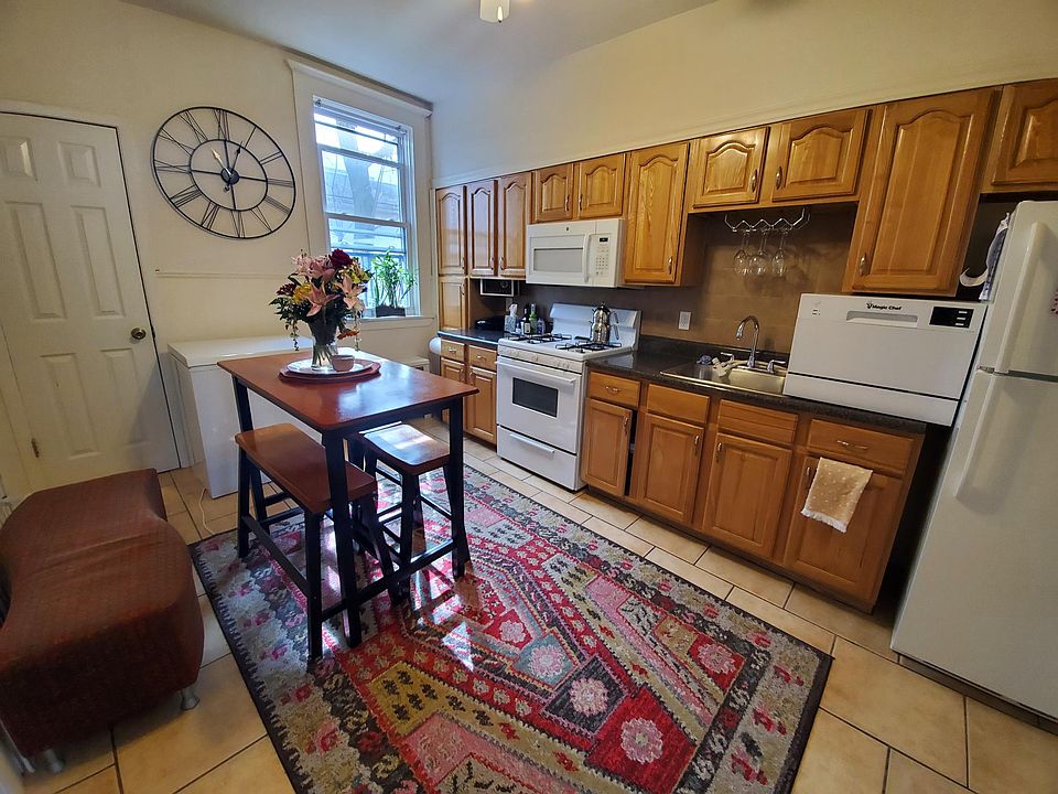 1st image of 76 Wallace St APT 5