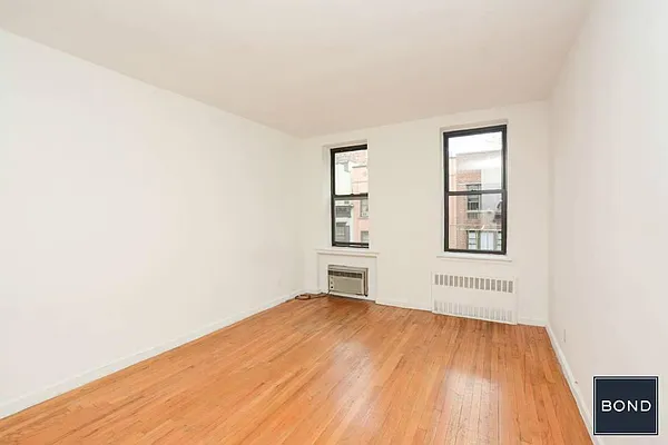 Rented by Bond New York | media 1