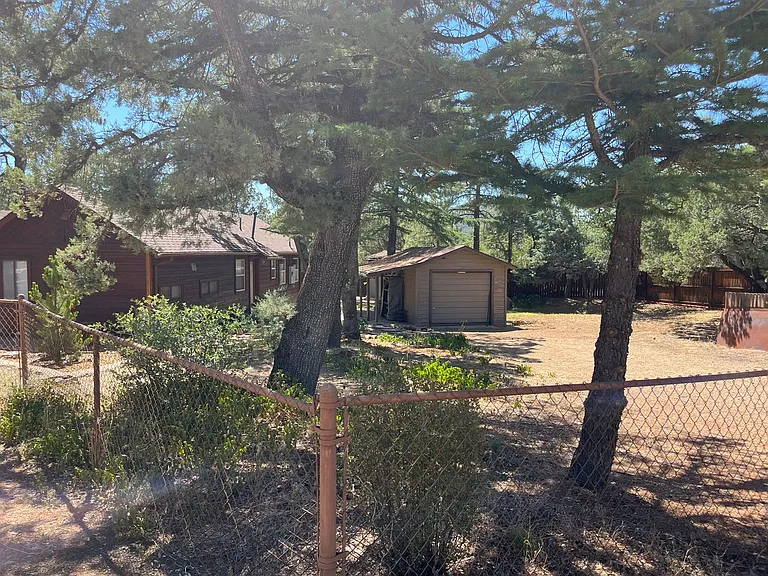 318 Sunset Park Dr — Photo 35