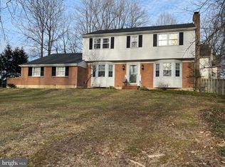 11 Birch Knoll Rd, Wilmington, DE 19810