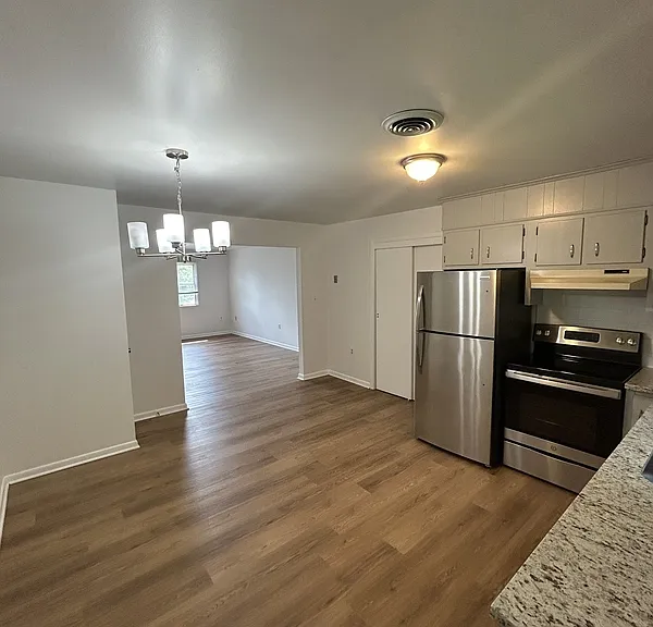302 Hillside Dr #3 — Photo 9