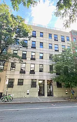 418 West 49th Street in Hell&#39;s Kitchen