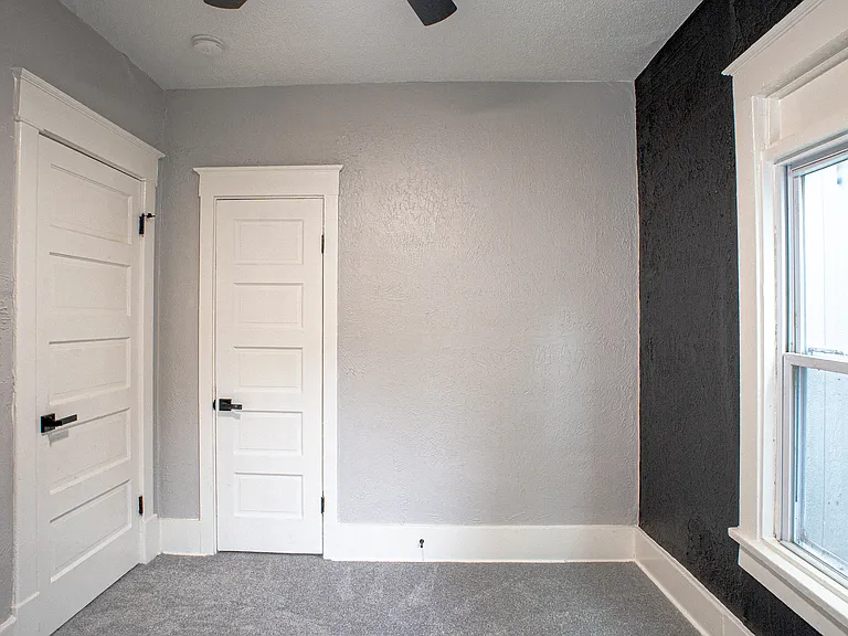 112 Topping Ave — Photo 8