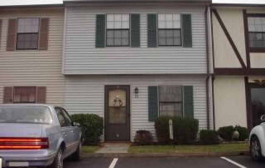 1st image of 72 Countryplace Ln