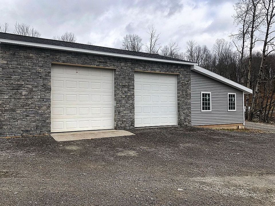 2nd image of 81 Hines Hill Rd