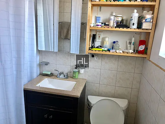 Rented by Highline Residential | media 10