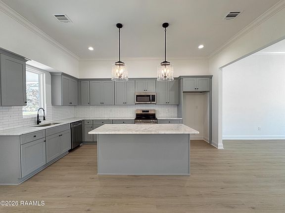 5th image of 110 Benson Grove Dr
