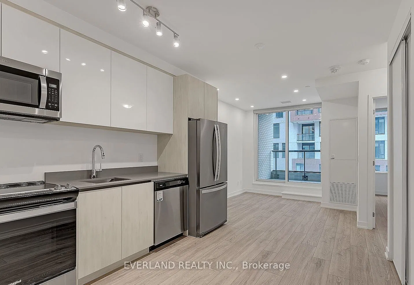2 bed, $2,650 — Photo 1