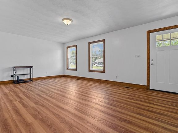 5th image of 113 Spivey Farm Ln