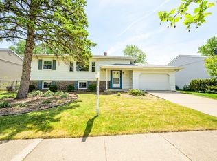 429 Weidner Rd, Buffalo Grove, IL 60089