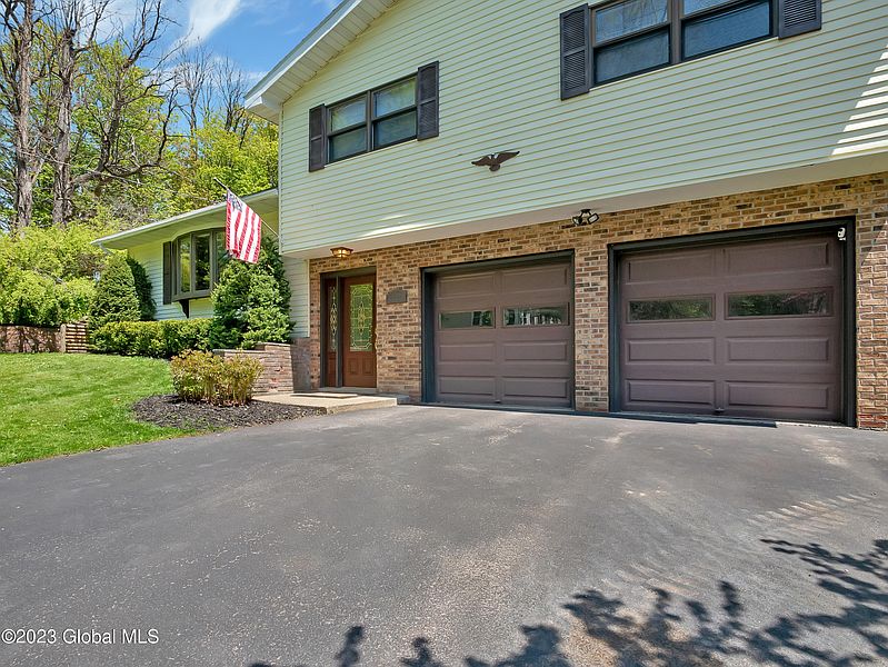 5th image of 116 W Hill Road