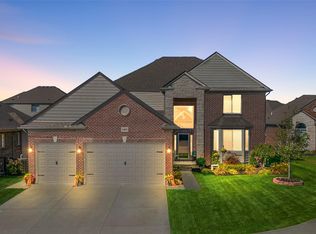 56895 Topaz Dr, Macomb, MI 48042
