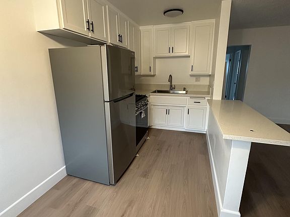 3rd image of 3050 E 5th St APT 10