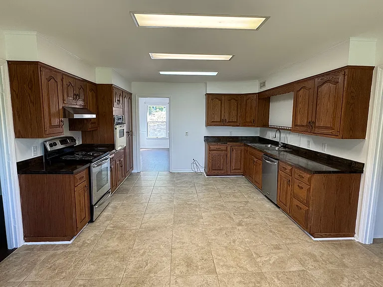 1333 Valmont Dr — Photo 6