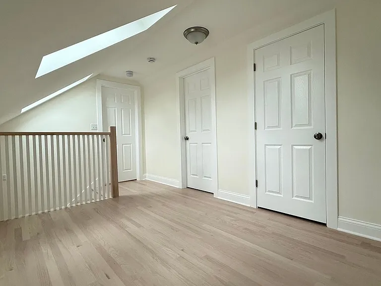 5821 W Gunnison St — Photo 32
