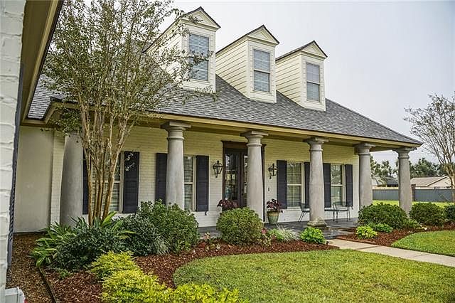 1st image of 2345 Longue Vue Dr