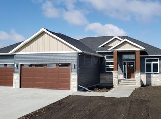 7415 Claire Dr S, Fargo, ND 58104