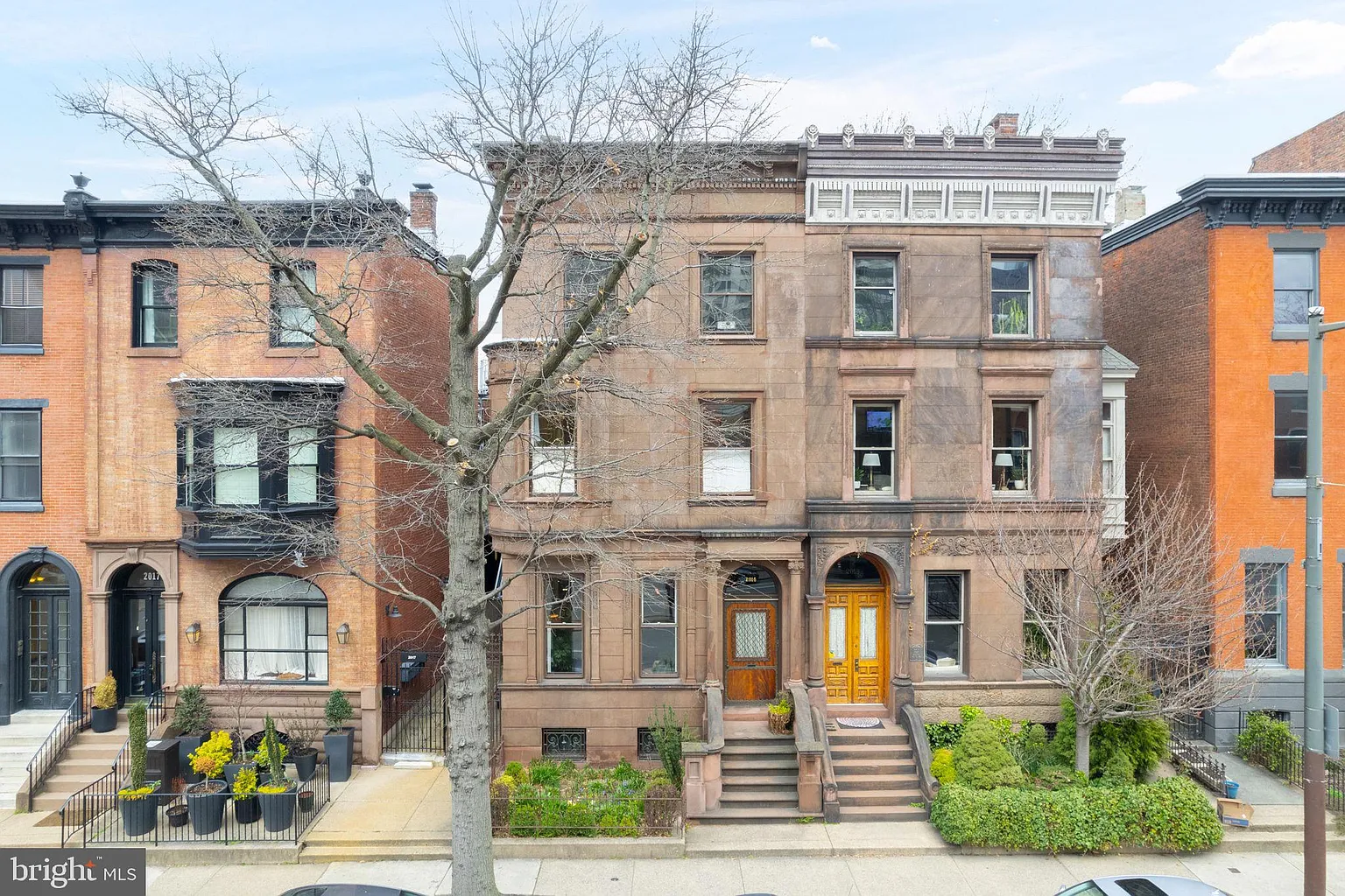 2015 Spring Garden St photo 1