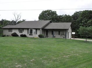 16683 Amber Dr, Houston, MO 65483