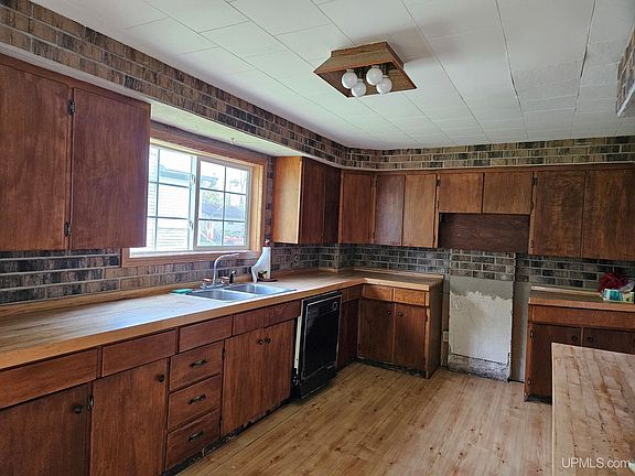 3rd image of 119 North St