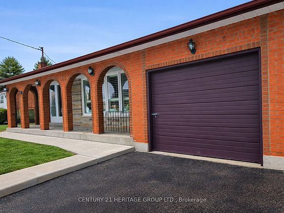 2nd image of 135 Derrydown Rd