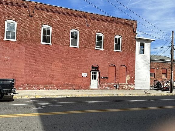 5th image of 5 1st St NE #1