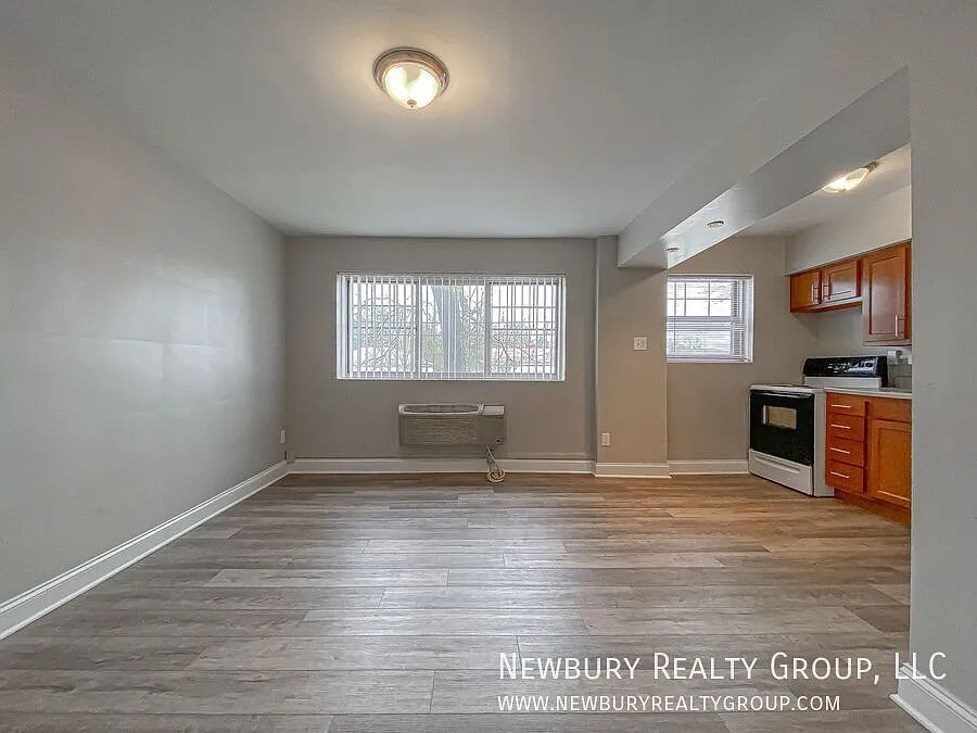 Spacious 2-Bedroom Apartment for Rent in Port Vue, PA WestWood Apartment Community — Photo 4