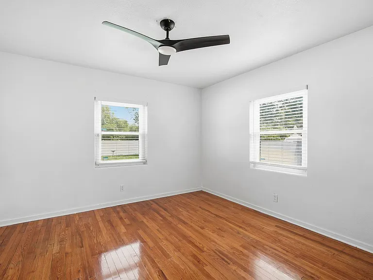 3815 W North B St — Photo 18