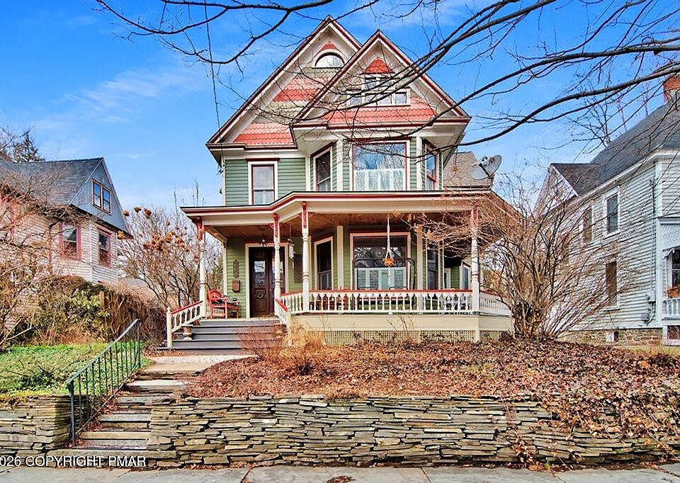 1st image of 604 Thomas St