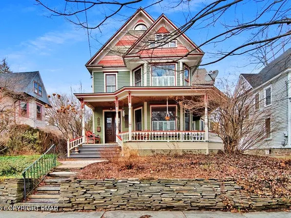 604 Thomas St, Stroudsburg, PA 18360