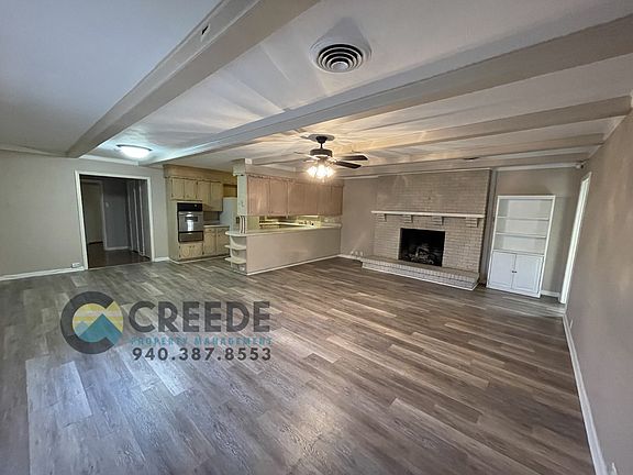 3rd image of 611 E University Dr