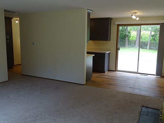 3rd image of 5505 189th St SW