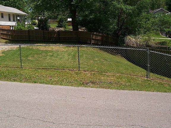 Complete Fenched BIG Yard