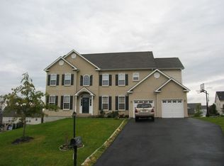 2505 Tracy Ln, Gilbertsville, PA 19525