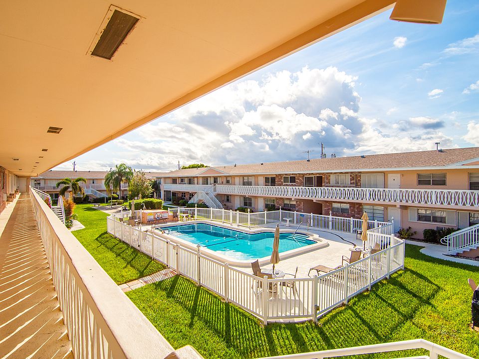 GREAT POOL AND COURTYARD