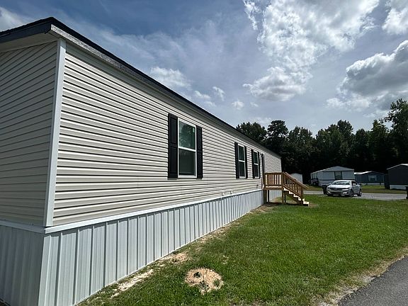 2nd image of 90A Picardy Dr #90A