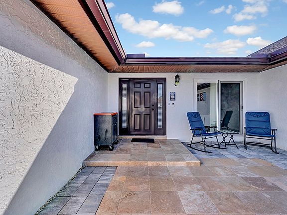 5th image of 10306 Greentrail Drive N