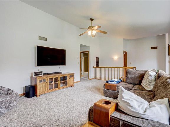 5th image of N111W16548 Esquire Ct