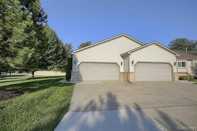1st image of 53055 Barberry Cir