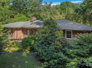 35 McKinney Rd, Asheville, NC 28805