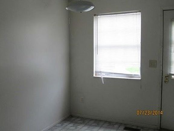 4th image of 2410 Hannaway Ln